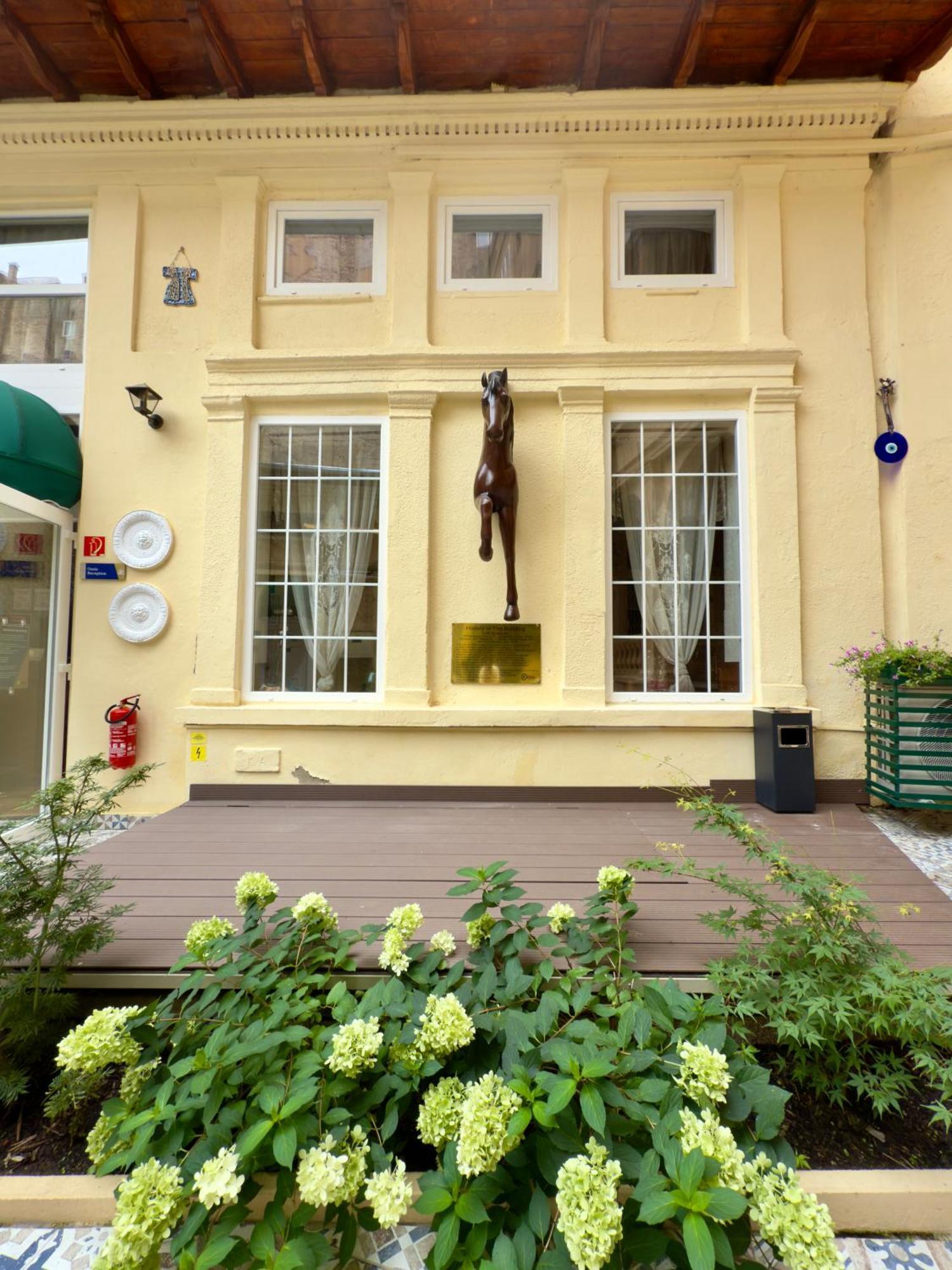 Oasis Inn Budapest — Fotók 1